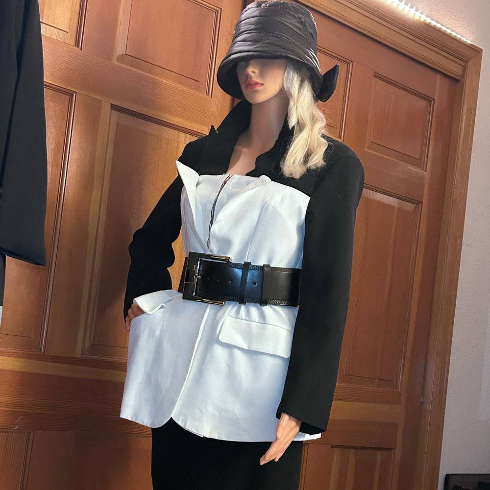 Notch Long Sleeve Straight Blazer - Picture 12 of 16